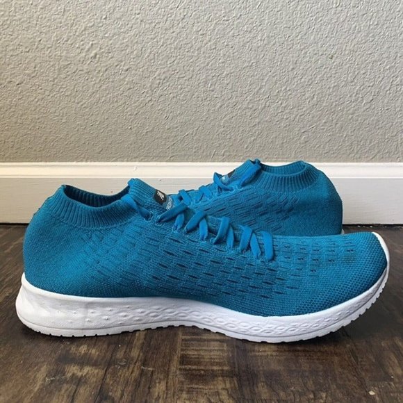 Athletic_Shoes